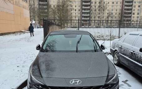 Hyundai Elantra, 2022 год, 2 250 000 рублей, 2 фотография
