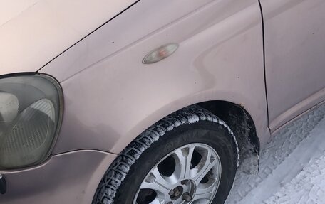 Toyota Vitz, 2000 год, 220 000 рублей, 3 фотография