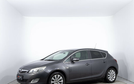 Opel Astra J, 2011 год, 588 000 рублей, 1 фотография