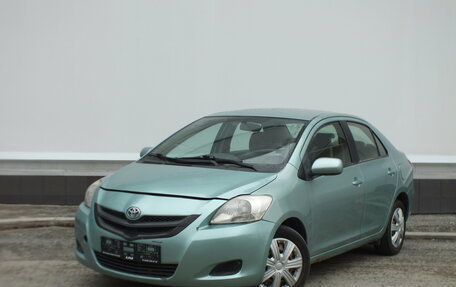 Toyota Yaris III рестайлинг, 2008 год, 529 000 рублей, 1 фотография