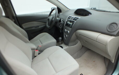Toyota Yaris III рестайлинг, 2008 год, 529 000 рублей, 14 фотография