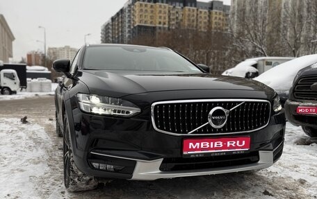 Volvo V90 Cross Country I рестайлинг, 2018 год, 3 630 000 рублей, 1 фотография