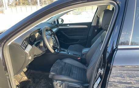 Volkswagen Passat B8 рестайлинг, 2017 год, 2 200 000 рублей, 15 фотография