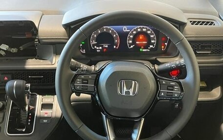 Honda Stepwgn, 2022 год, 2 830 000 рублей, 9 фотография