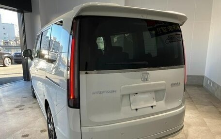 Honda Stepwgn, 2022 год, 2 830 000 рублей, 24 фотография