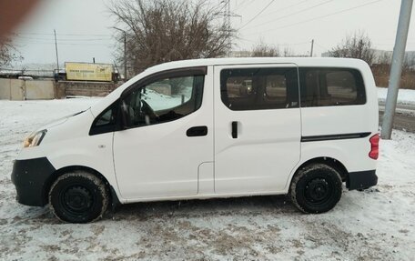 Nissan NV200, 2010 год, 1 100 000 рублей, 8 фотография