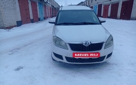 Skoda Roomster, 2011 год, 500 000 рублей, 4 фотография