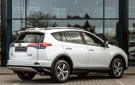 Toyota RAV4, 2019 год, 2 265 000 рублей, 6 фотография