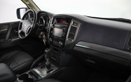 Mitsubishi Pajero IV, 2015 год, 2 350 000 рублей, 18 фотография