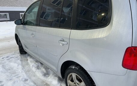 Volkswagen Touran III, 2012 год, 950 000 рублей, 5 фотография