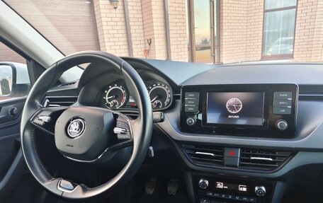 Skoda Rapid II, 2022 год, 1 590 000 рублей, 27 фотография