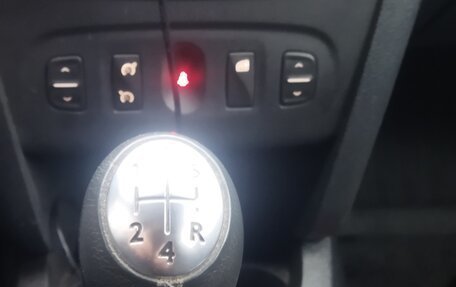 Renault Sandero II рестайлинг, 2014 год, 879 999 рублей, 18 фотография