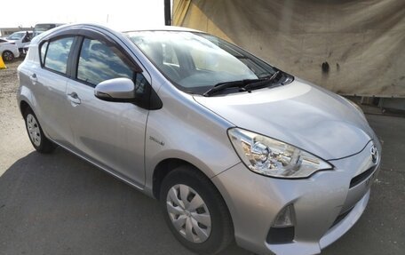 Toyota Aqua I, 2014 год, 770 000 рублей, 2 фотография