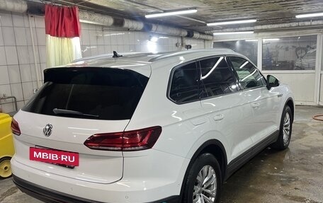 Volkswagen Touareg III, 2019 год, 4 500 000 рублей, 10 фотография