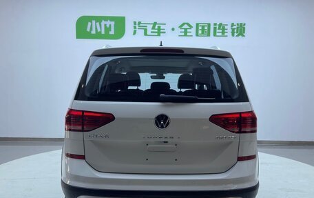 Volkswagen Touran III, 2021 год, 2 150 000 рублей, 5 фотография