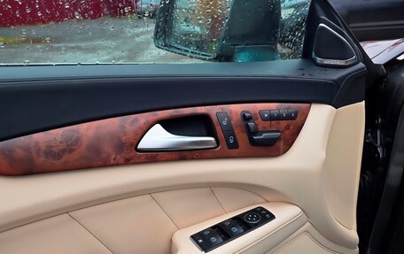 Mercedes-Benz CLS, 2013 год, 2 500 000 рублей, 11 фотография