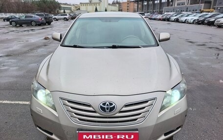Toyota Camry, 2008 год, 685 000 рублей, 2 фотография