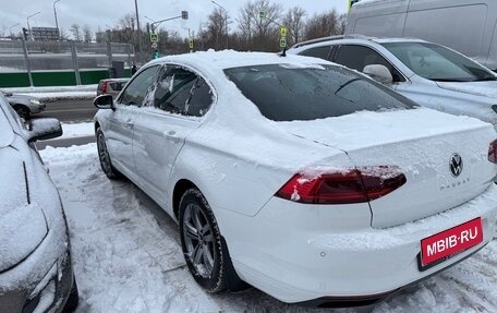 Volkswagen Passat B8 рестайлинг, 2021 год, 3 015 000 рублей, 1 фотография