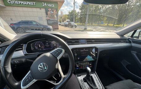 Volkswagen Passat B8 рестайлинг, 2021 год, 3 015 000 рублей, 10 фотография