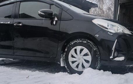 Toyota Vitz, 2018 год, 1 075 000 рублей, 2 фотография