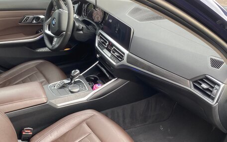 BMW 3 серия, 2019 год, 2 590 000 рублей, 3 фотография