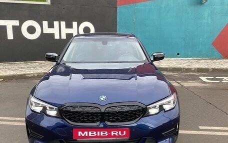 BMW 3 серия, 2019 год, 2 590 000 рублей, 11 фотография