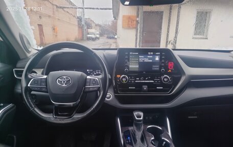 Toyota Highlander, 2021 год, 4 750 000 рублей, 13 фотография