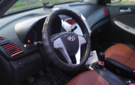 Hyundai Solaris II рестайлинг, 2012 год, 600 000 рублей, 3 фотография