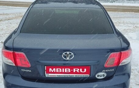 Toyota Avensis III рестайлинг, 2009 год, 1 380 000 рублей, 3 фотография