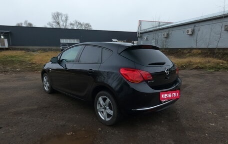 Opel Astra J, 2014 год, 745 000 рублей, 2 фотография