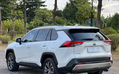 Toyota RAV4, 2025 год, 3 590 000 рублей, 5 фотография