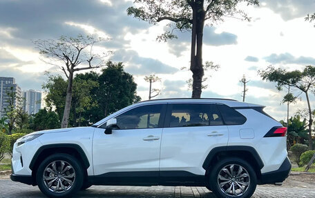 Toyota RAV4, 2025 год, 3 590 000 рублей, 4 фотография