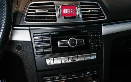 Mercedes-Benz E-Класс, 2014 год, 2 600 000 рублей, 19 фотография