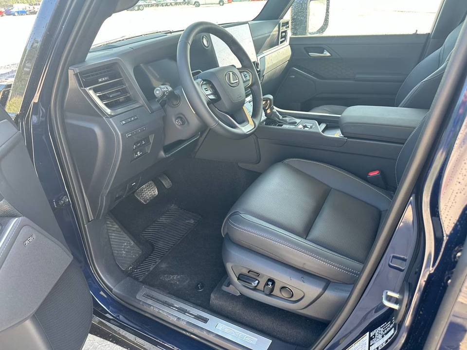 Lexus GX II рестайлинг 2, 2026 год, 17 500 000 рублей, 14 фотография