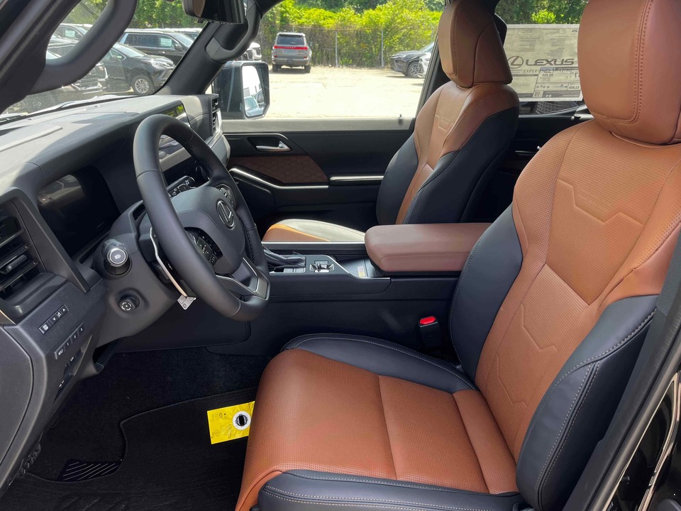 Lexus GX II рестайлинг 2, 2024 год, 15 000 000 рублей, 7 фотография