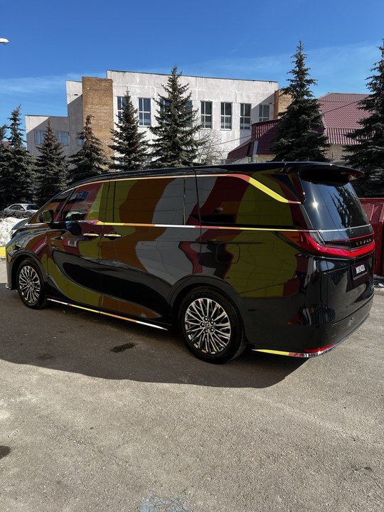 Lexus LM I, 2026 год, 23 000 000 рублей, 5 фотография