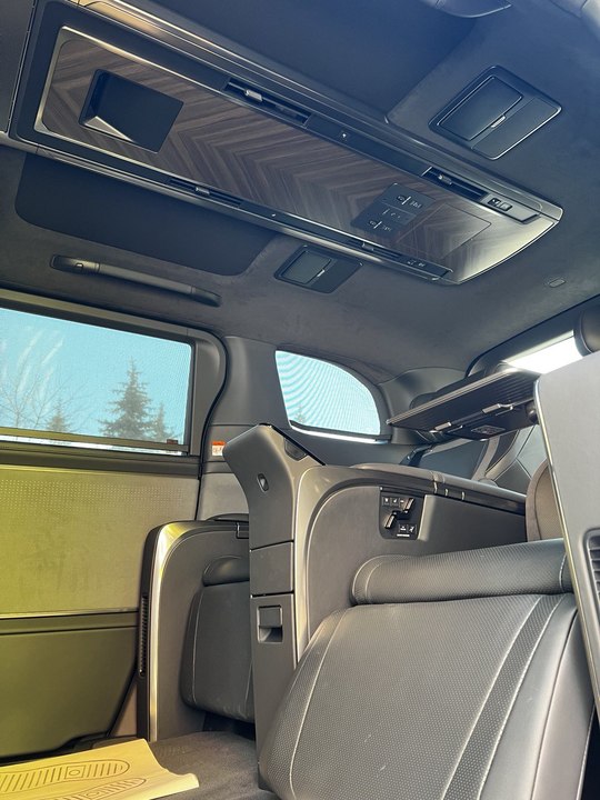 Lexus LM I, 2026 год, 23 000 000 рублей, 25 фотография