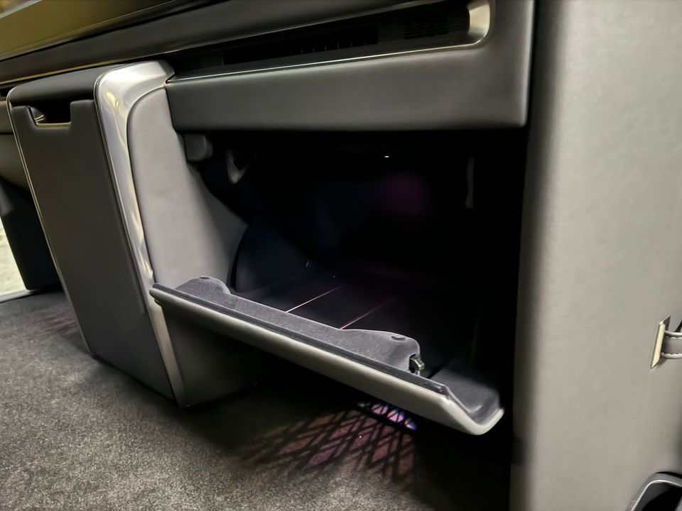 Lexus LM I, 2026 год, 24 000 000 рублей, 8 фотография