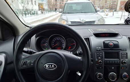 KIA Cerato III, 2010 год, 700 000 рублей, 1 фотография