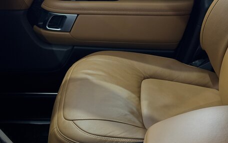 Land Rover Range Rover IV рестайлинг, 2020 год, 9 300 000 рублей, 32 фотография