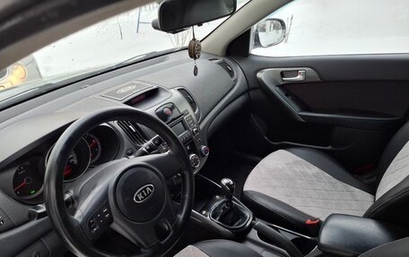 KIA Cerato III, 2010 год, 700 000 рублей, 3 фотография