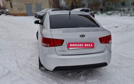 KIA Cerato III, 2010 год, 700 000 рублей, 4 фотография