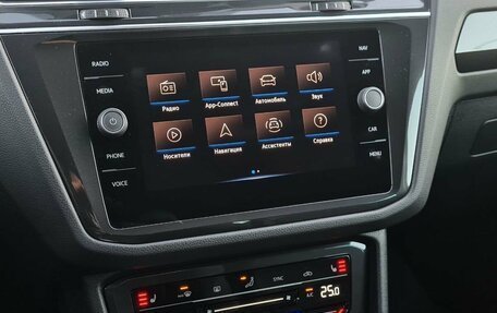 Volkswagen Tiguan II, 2021 год, 3 585 000 рублей, 23 фотография