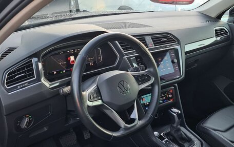 Volkswagen Tiguan II, 2021 год, 3 585 000 рублей, 21 фотография