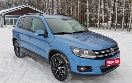 Volkswagen Tiguan I, 2011 год, 950 000 рублей, 3 фотография