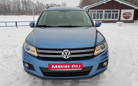 Volkswagen Tiguan I, 2011 год, 950 000 рублей, 2 фотография