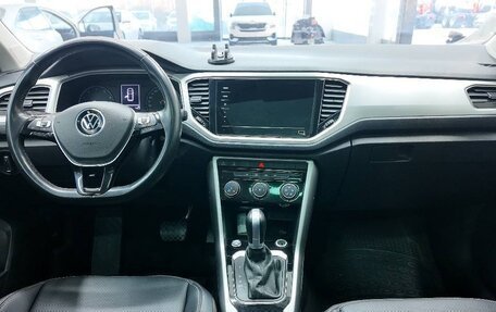 Volkswagen T-Roc I, 2022 год, 2 000 000 рублей, 7 фотография