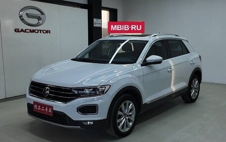 Volkswagen T-Roc I, 2022 год, 2 000 000 рублей, 2 фотография