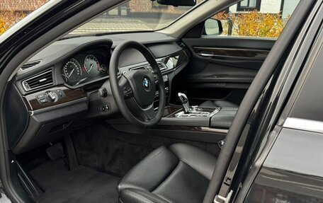 BMW 7 серия, 2010 год, 2 800 000 рублей, 11 фотография