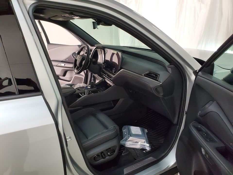 Lexus TX, 2026 год, 13 000 000 рублей, 15 фотография